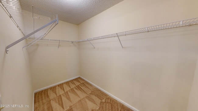 Building Photo - 1826 Blue Ridge Dr