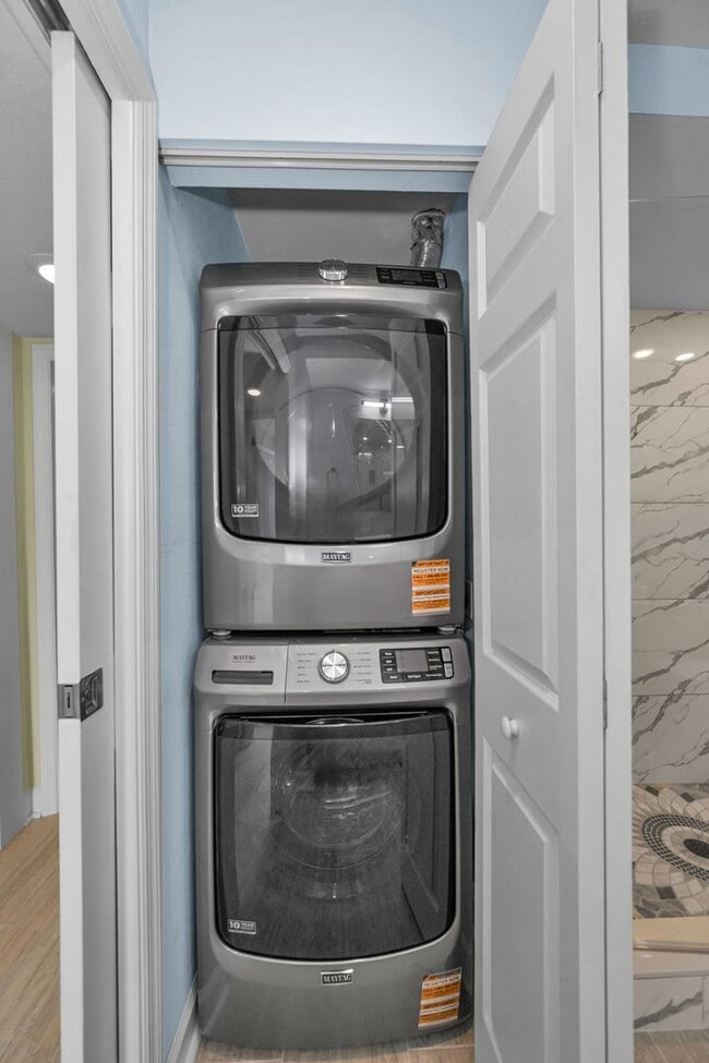 Building Photo - Gulf View Condo