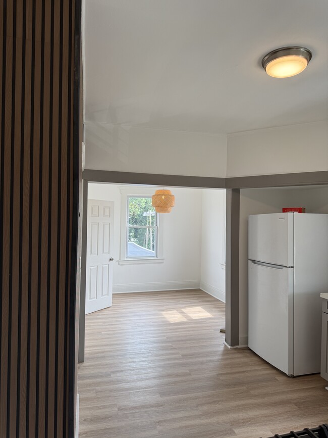 Building Photo - 342 E Westfield Ave