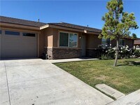 Building Photo - 34619 Pinewood Ct