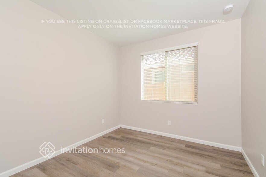 Building Photo - 12330 W Glenn Dr