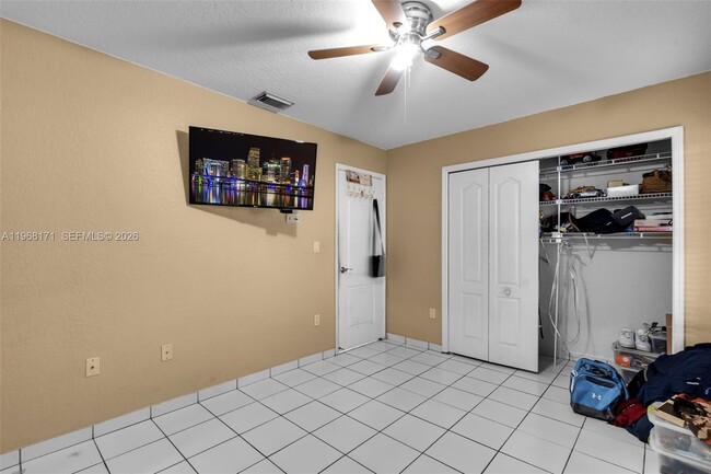 Building Photo - 7562 W 32nd Ct