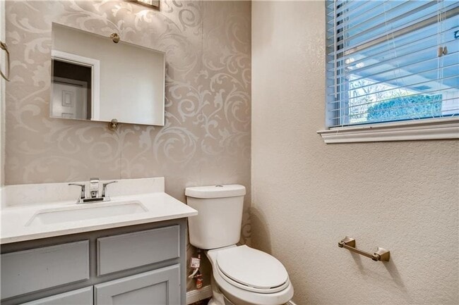 Building Photo - 2406 Stirrup Dr
