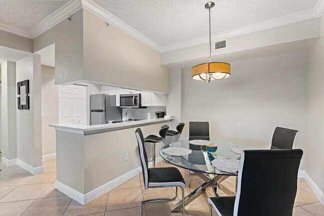 Building Photo - 2809 Amalei Dr