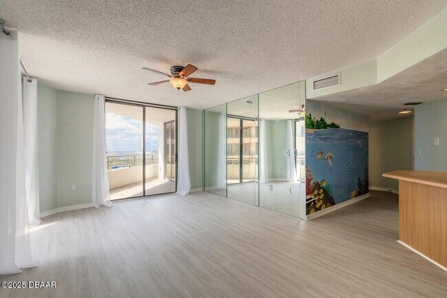 Building Photo - Coastal Living meets convenience in the He...