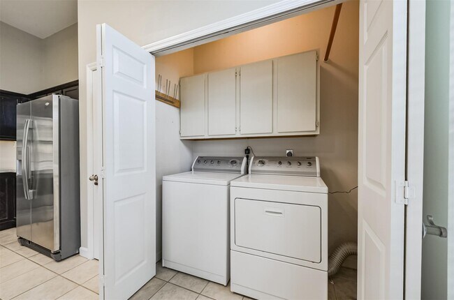 Building Photo - 15019 Trumpet Vine Ln