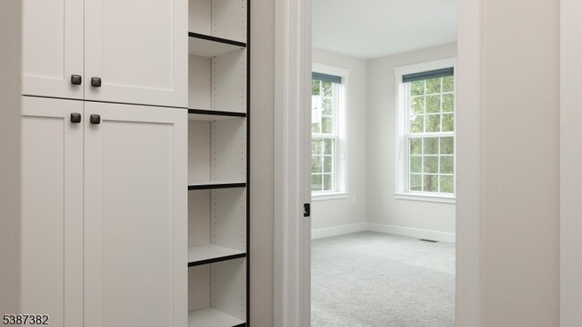 Building Photo - 113 Iris Ct