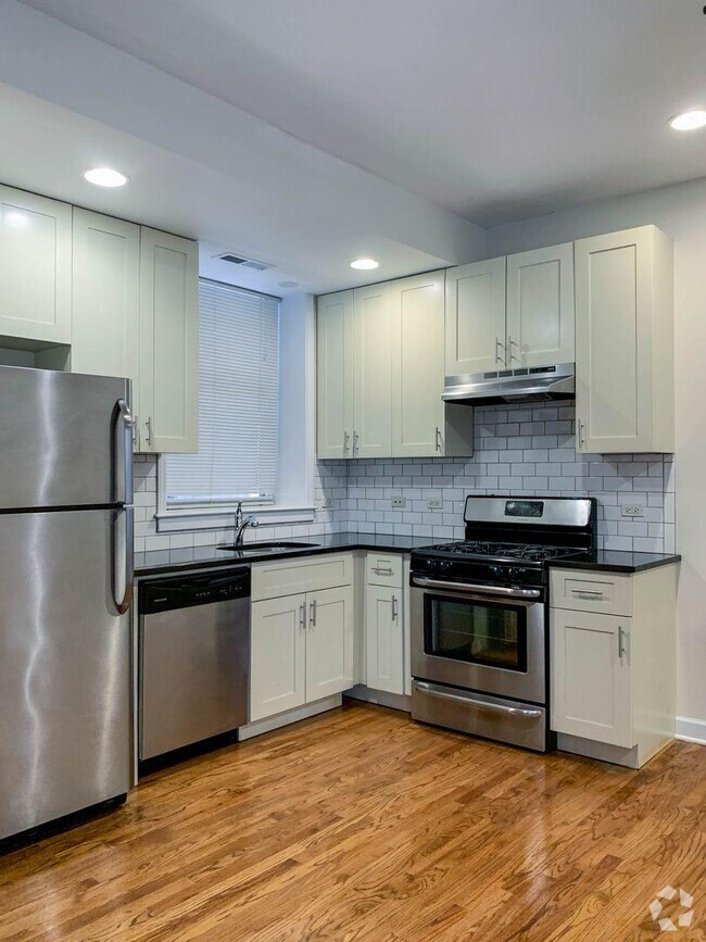 Building Photo - 2 bedroom in Chicago IL 60657