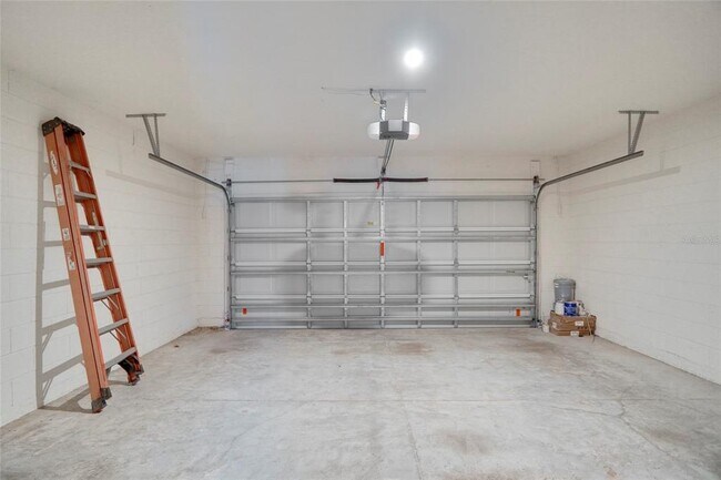 Building Photo - 3936 Fescue St