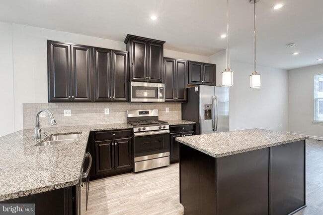 Building Photo - 1438 Strahorn Rd