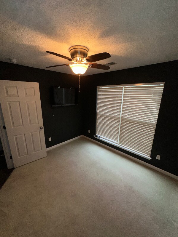 Building Photo - 289 Rolling Rock Rd