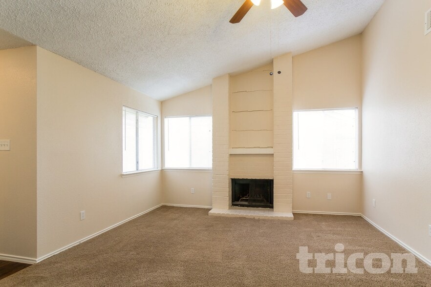 Building Photo - 6329 Porterway Dr