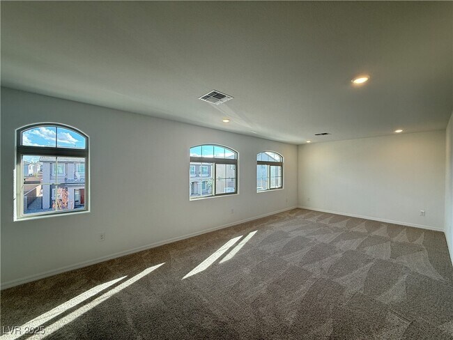 Building Photo - 7516 Castlegreen Ave
