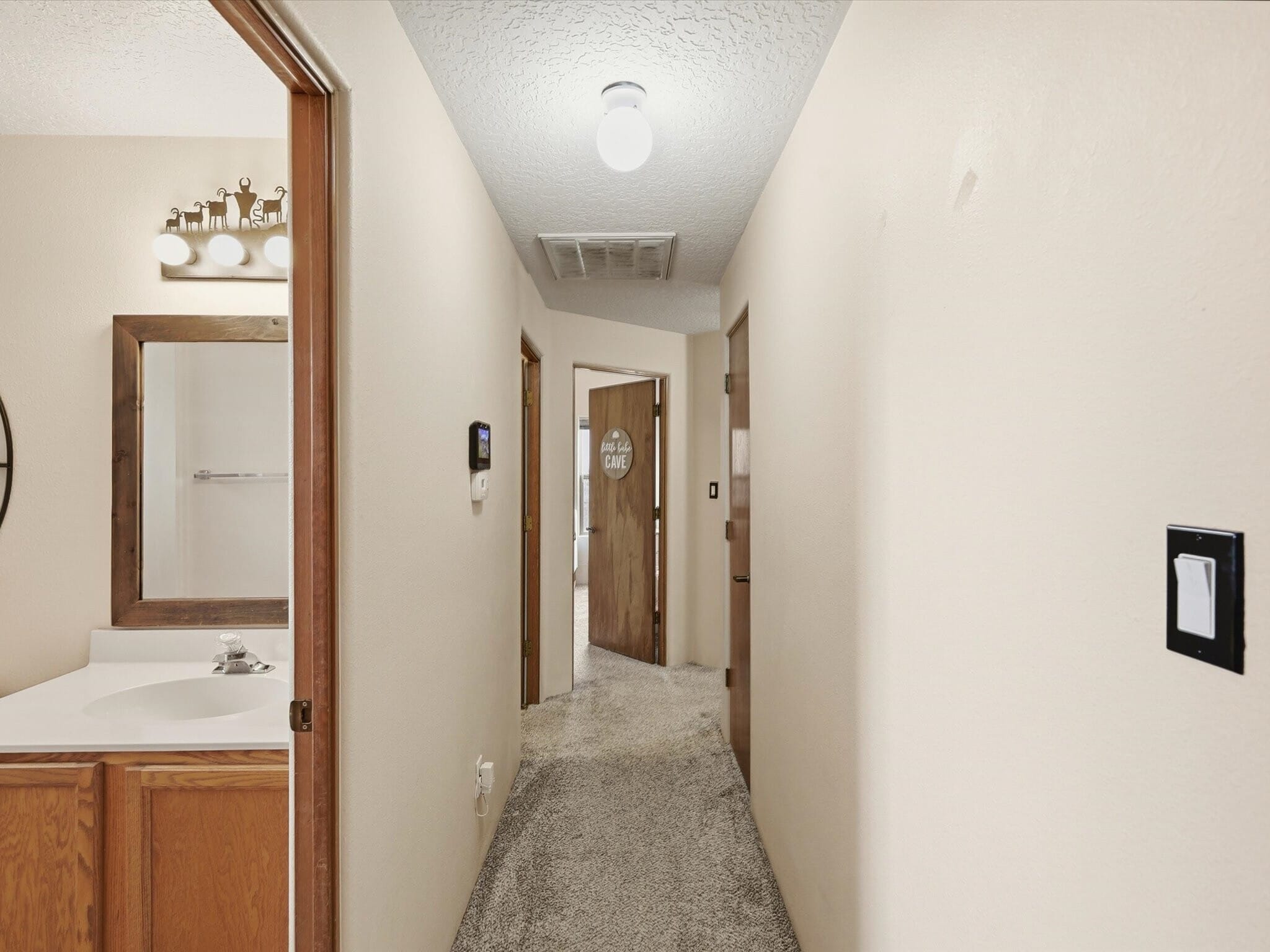 Building Photo - 3224 Nizhoni Dr