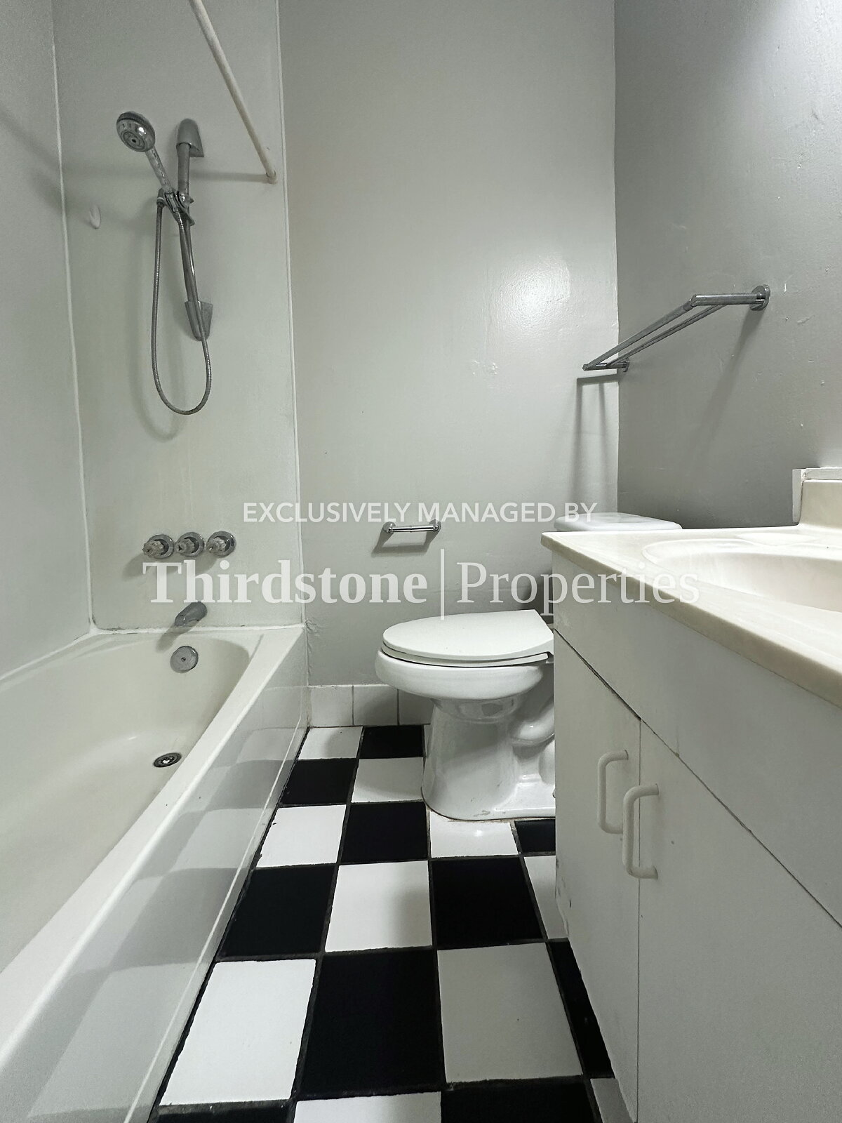 Building Photo - 2881 Selma St