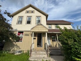Building Photo - 921 S 16th St