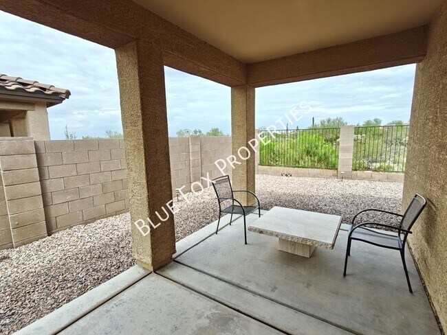 Building Photo - 12163 N Meditation Dr