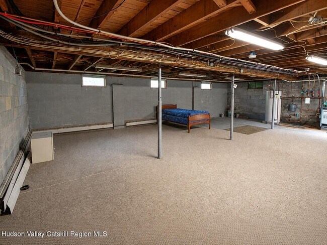Building Photo - 124 Blue Mountain Rd