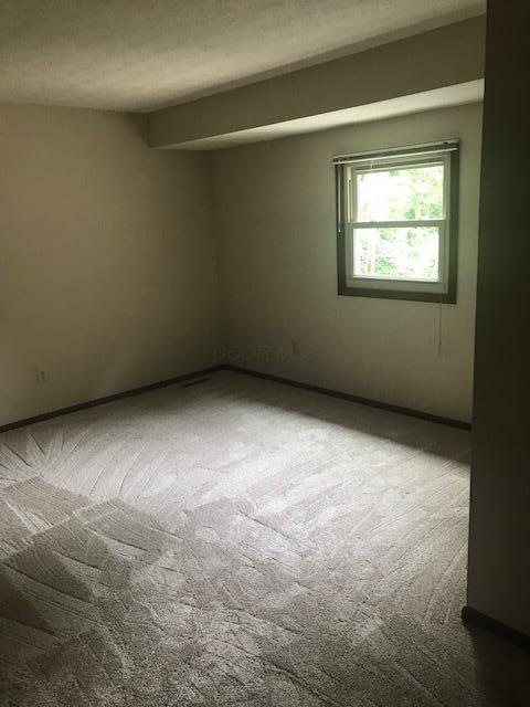 Building Photo - 339 Clover Ln