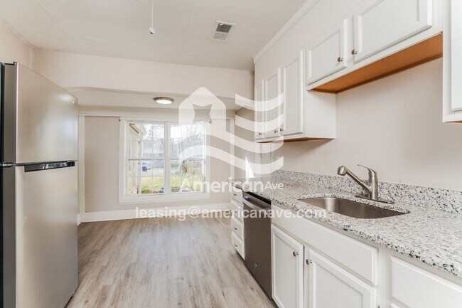 Building Photo - 820 Penn St