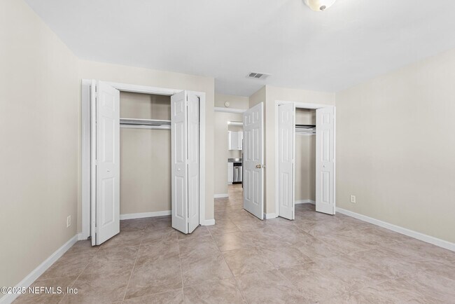 Building Photo - 7341 El Ocho Rd