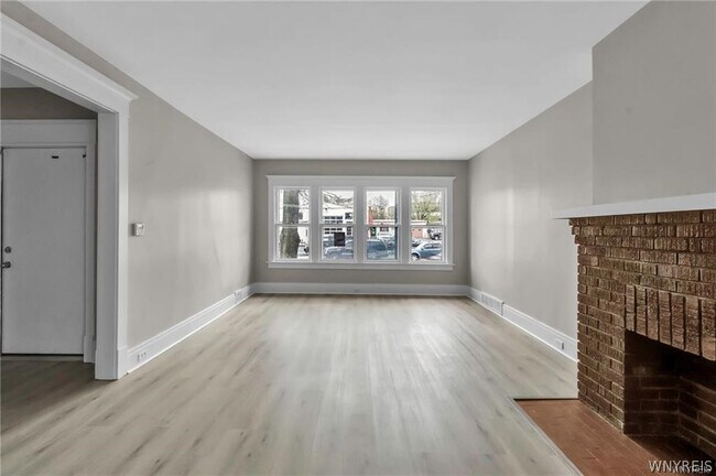 Building Photo - 2514 Delaware Ave
