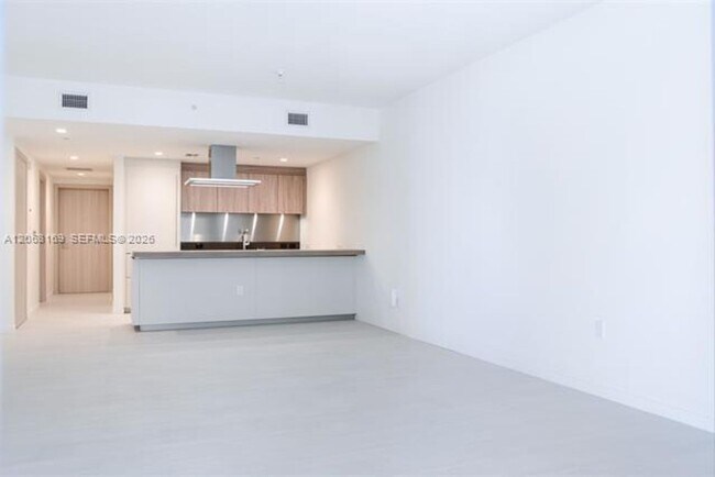 Building Photo - 1000 Brickell Plaza