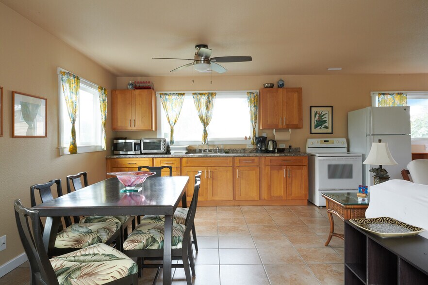 Building Photo - 41-913 Kalanianaole Hwy