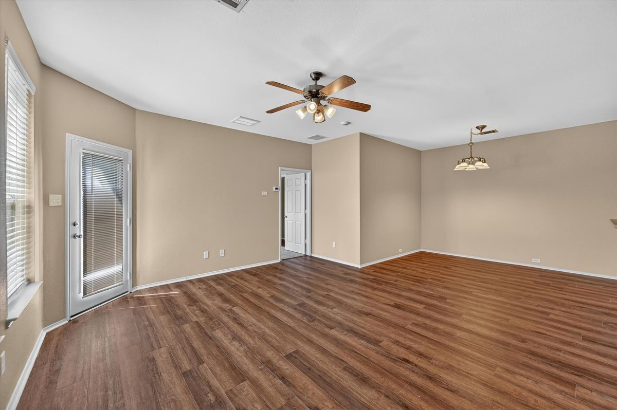 Building Photo - 2510 Sedona St