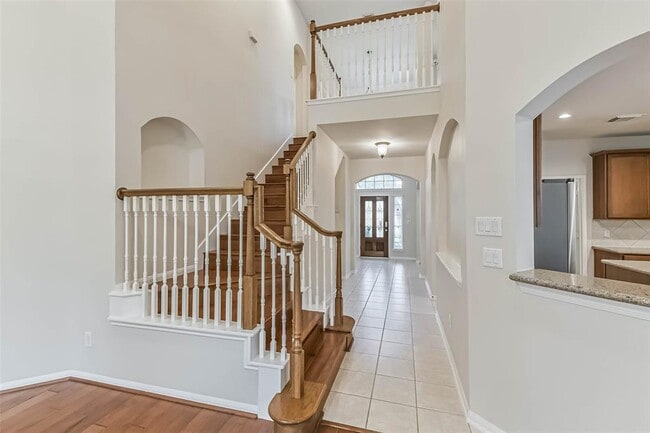 Building Photo - 12935 Bedford Falls Dr