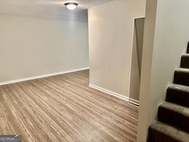 Building Photo - 2290 Fairways Ct