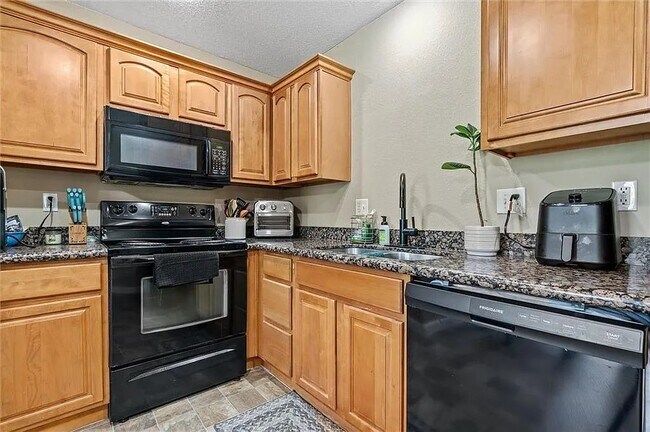 Building Photo - 9001 SW Gala Dr