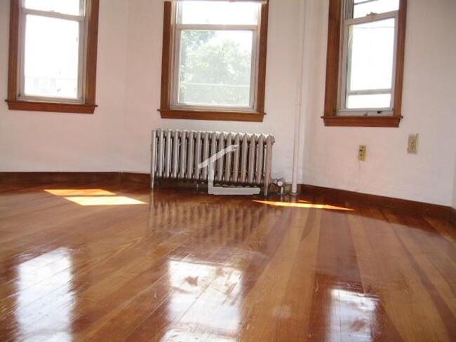 Building Photo - Great apt near Boston Landing! Allston/Bri...
