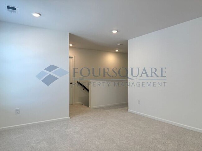 Building Photo - Spacious 4-Bed Home with Flex Room, Loft, Screened Porch & 2-Car Garage – Convenient to Angier an...