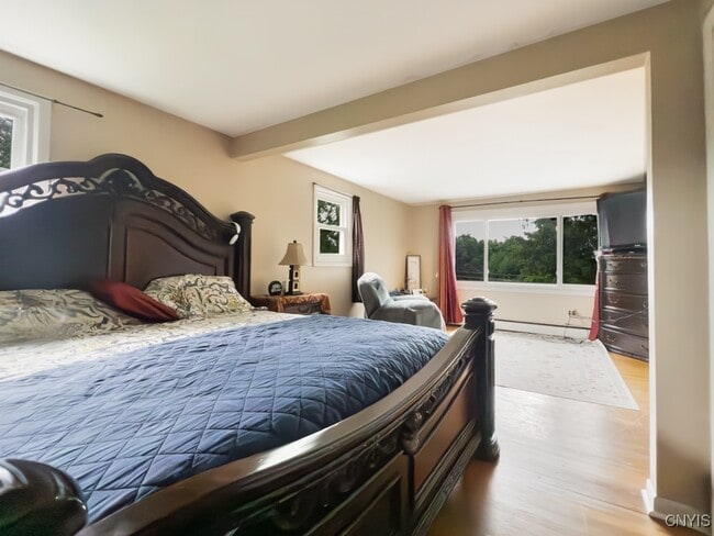 Building Photo - 7189 Coventry Rd N