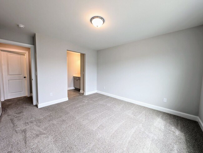 Building Photo - Barrington Dream Home