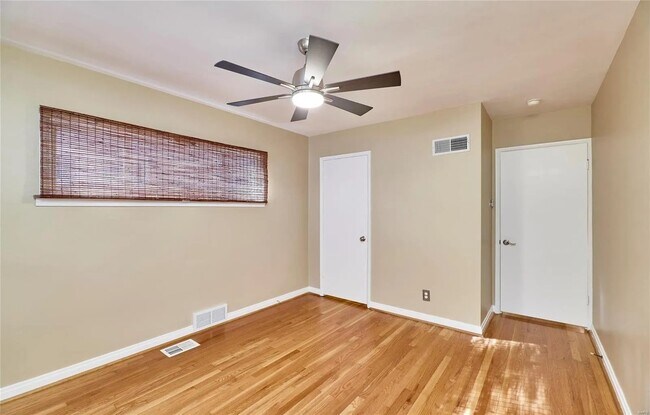 Building Photo - 1120 Terrace Dr