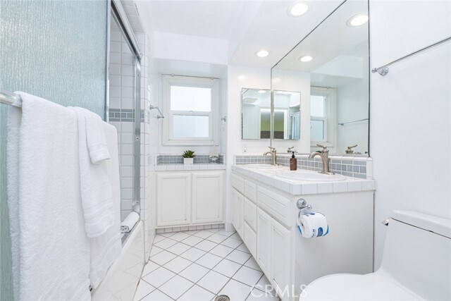 Building Photo - 1720 W Oceanfront