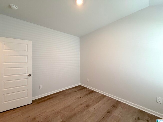 Building Photo - 155 CHALLENGER Way