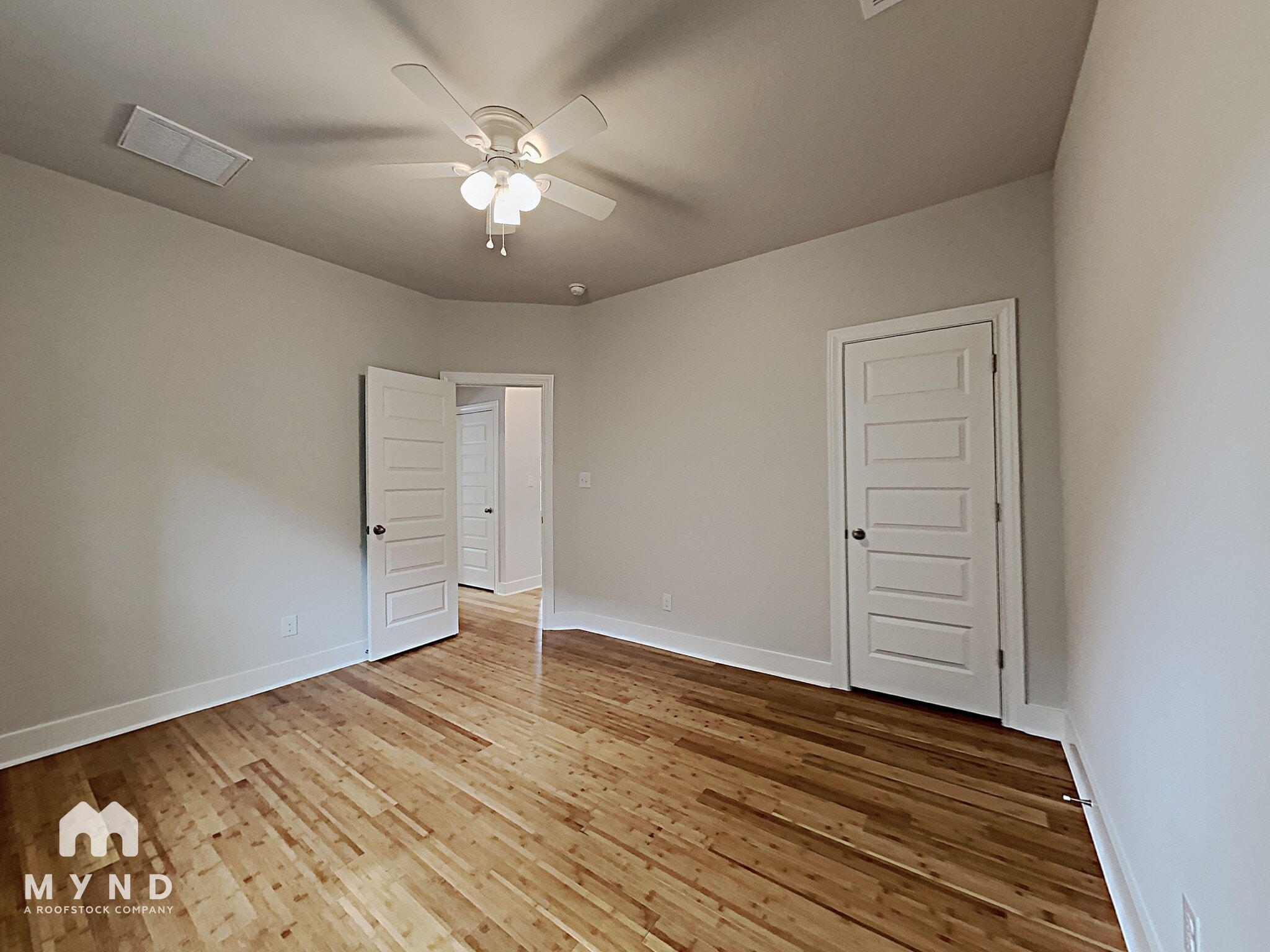 Building Photo - 423 Channing Ave