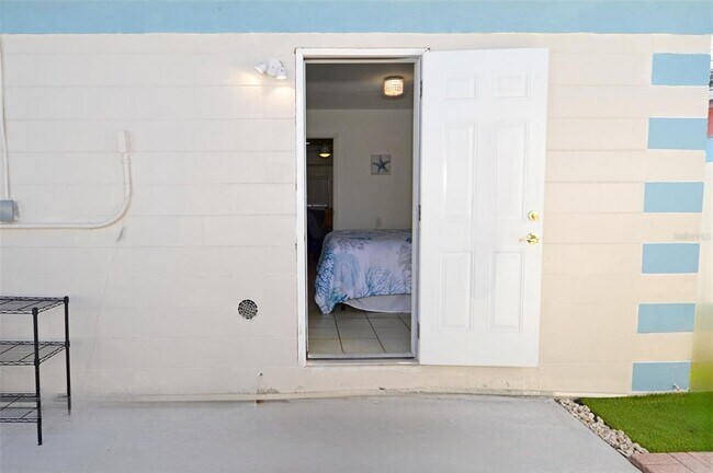 Building Photo - 156 146th Ave