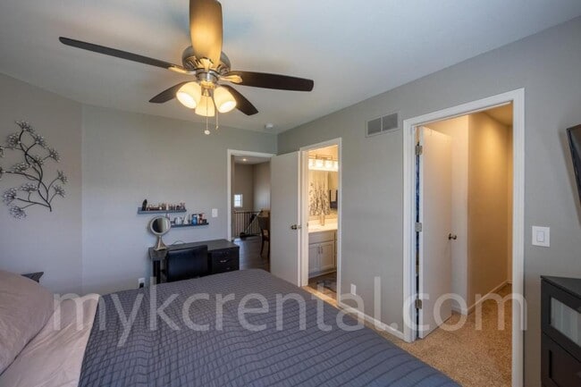 Building Photo - 1201 N Mart-way Dr