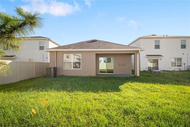 Building Photo - 35694 Sunflower Hl Dr