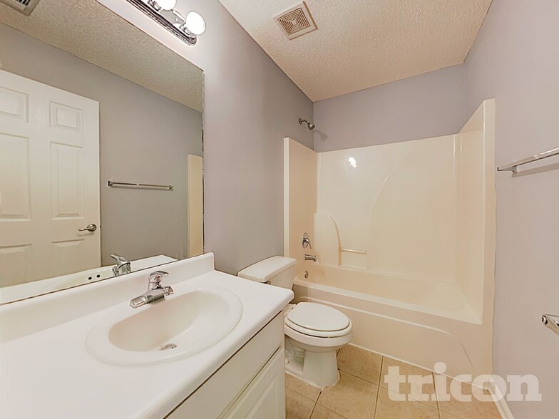 Building Photo - 3236 Glenloch Pl