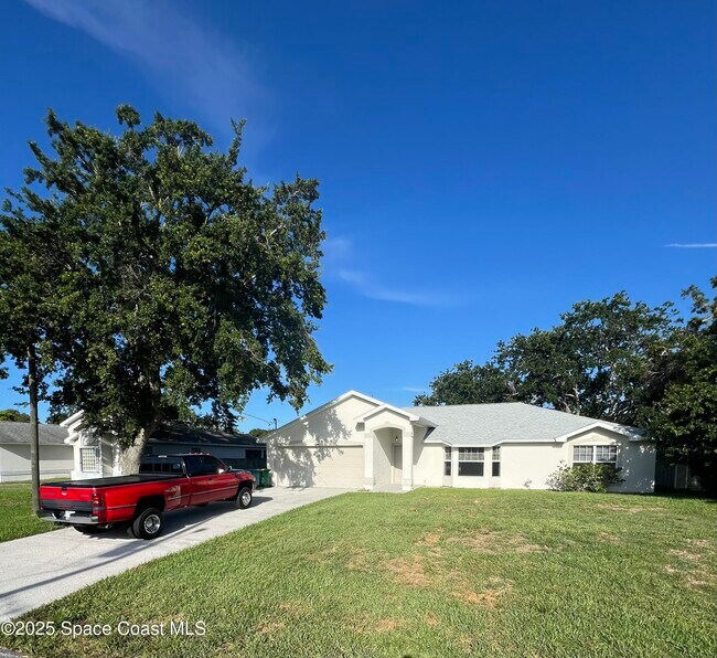 Primary Photo - 6780 Bermuda Ave