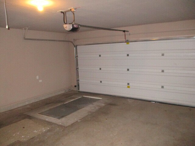 Building Photo - 2316 Golden Ln