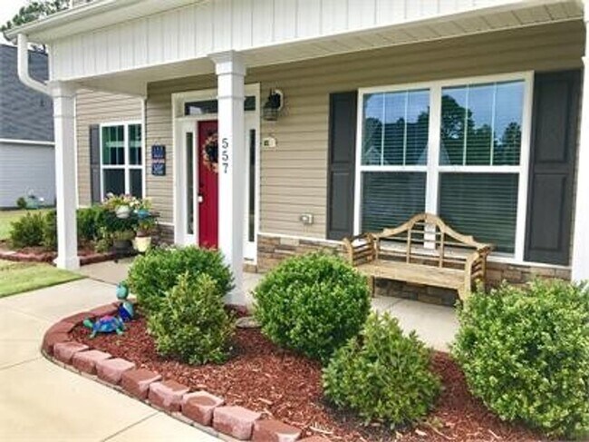 Building Photo - Carolina Lakes Gated Community!!