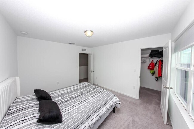 Building Photo - 1802 Sundance Chase Rd