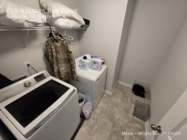 Building Photo - 756 Walters Run Dr