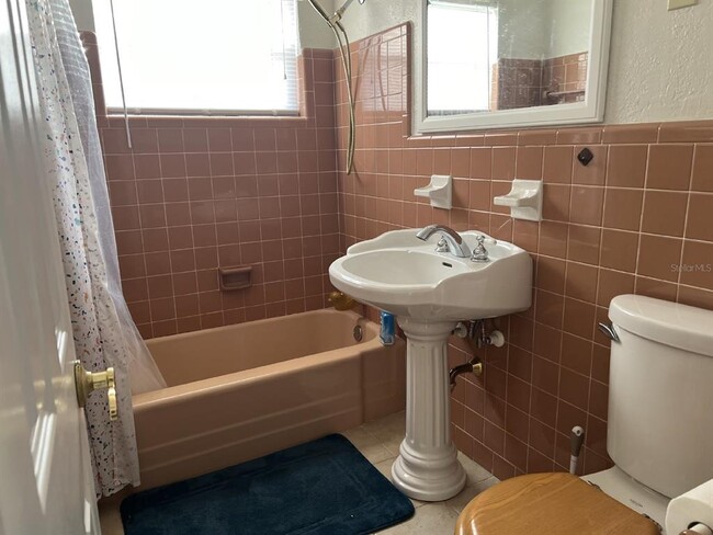 Building Photo - 4126 Gardner Dr